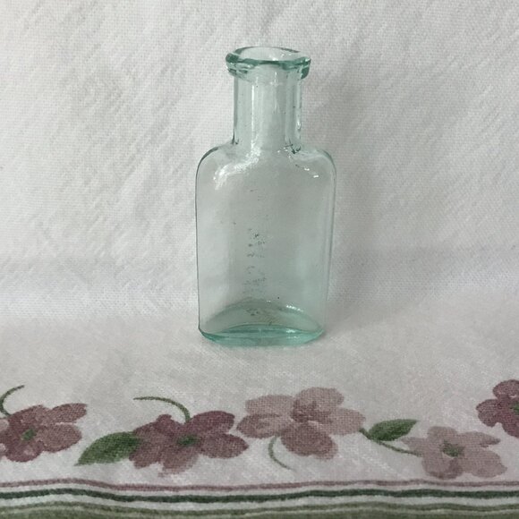 Vintage Kemp's Balsam Glass Bottle – 3" Antique Medicine Sample - Picture 1 of 4